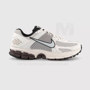 Nike Vomero 5