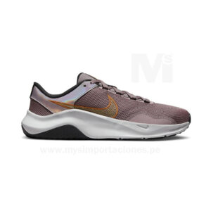Nike Legend Essential 3