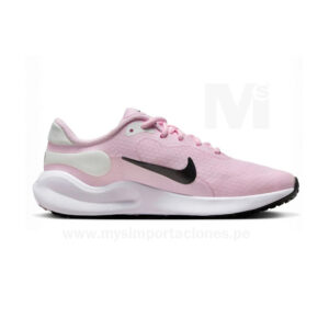 Nike Revolution 7