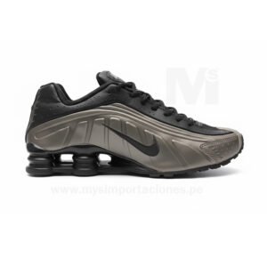 Nike Shox R4